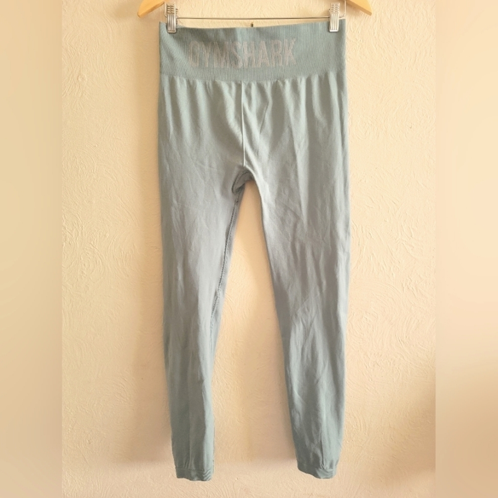 Gymshark, Womens Fit Seamless Mid Rise Leggings‎ – Light Green, Size Medium